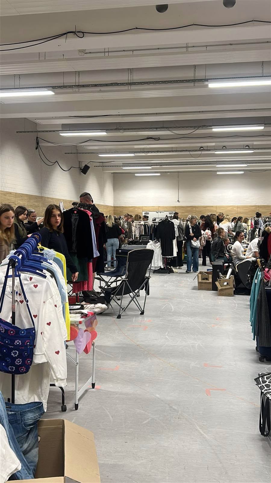 Regionale Begegnung auf einem Markt